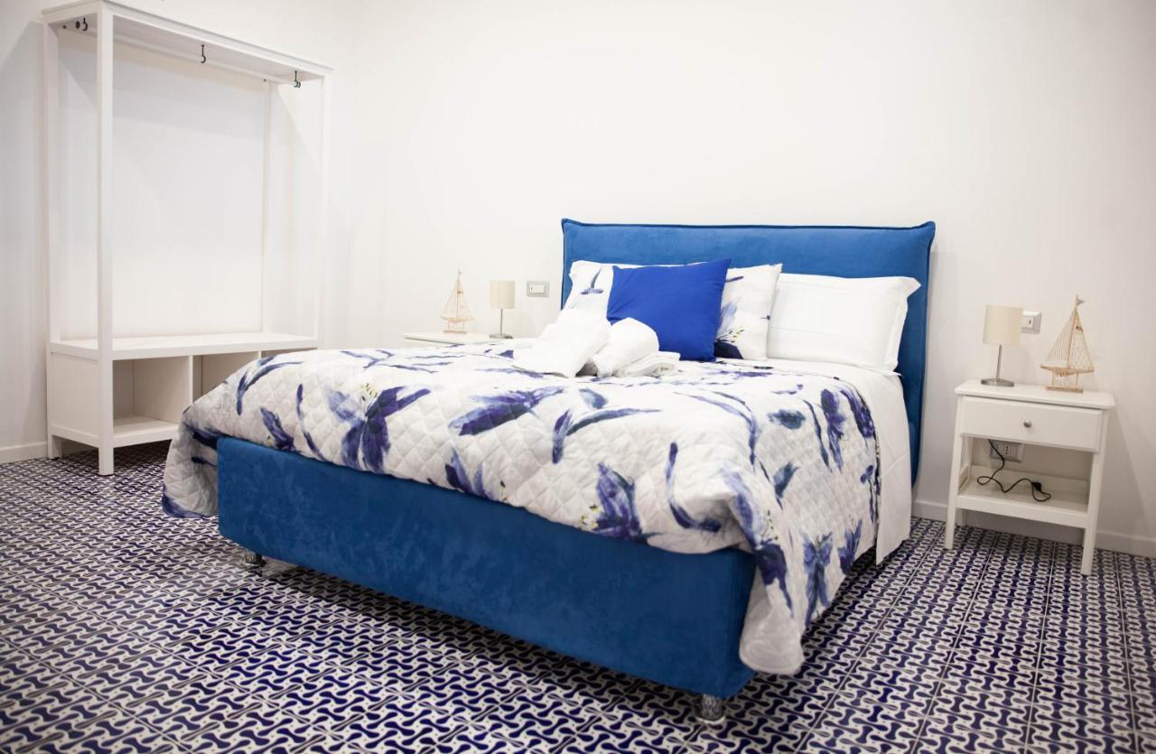 White Blu House - Massa Lubrense Sorrento Leilighet Eksteriør bilde